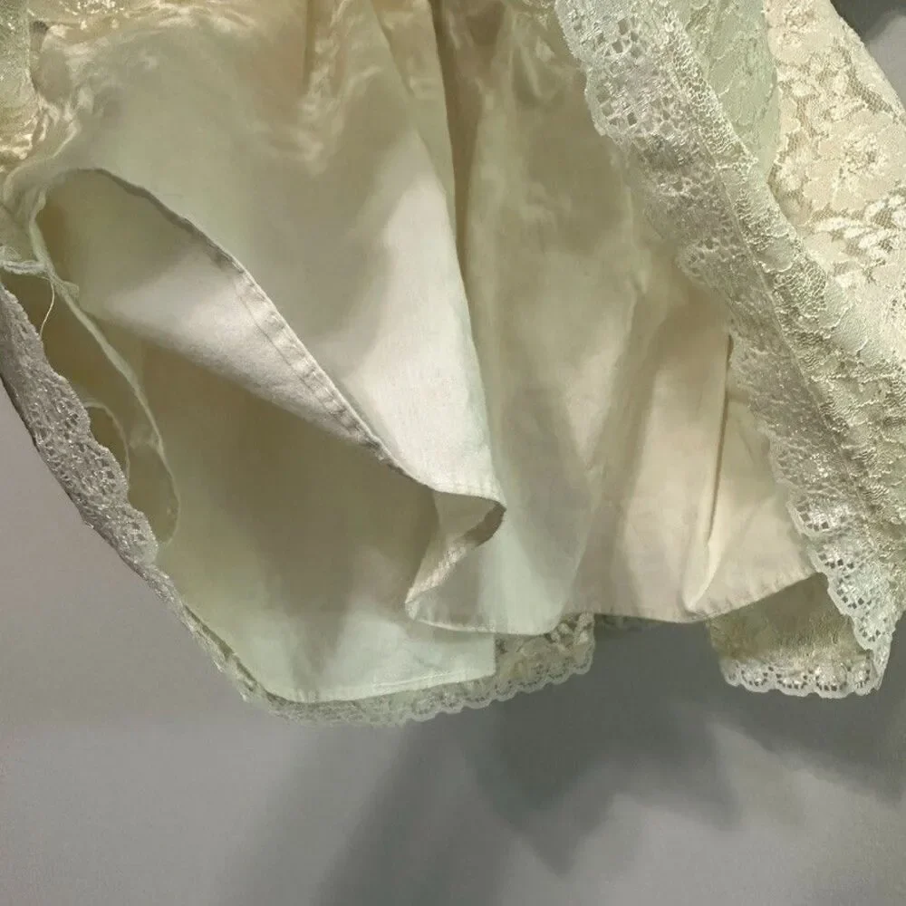 Vintage Girls Black Cream Lace Short Sleeve Gold Bow 4T Made In USA Dress